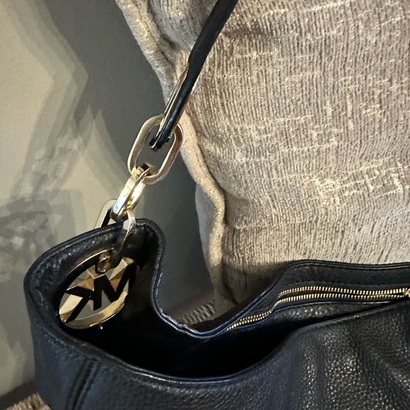 Back MK purse - Picture 6 of 6